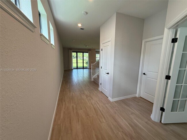 Foto del edificio - 8112 NW 78th St