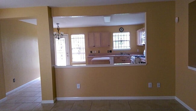 Building Photo - 15407 Blue Creek Ranch Dr