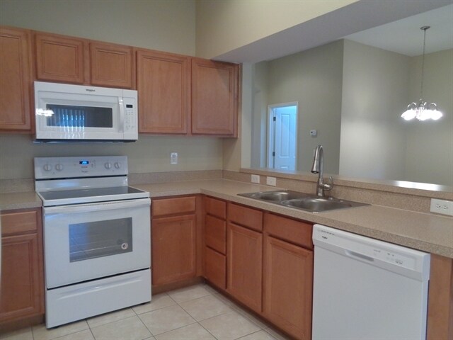 Building Photo - 27437 Sugar Loaf Dr