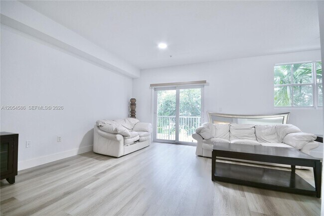 Foto del edificio - 10870 NW 88th Terrace
