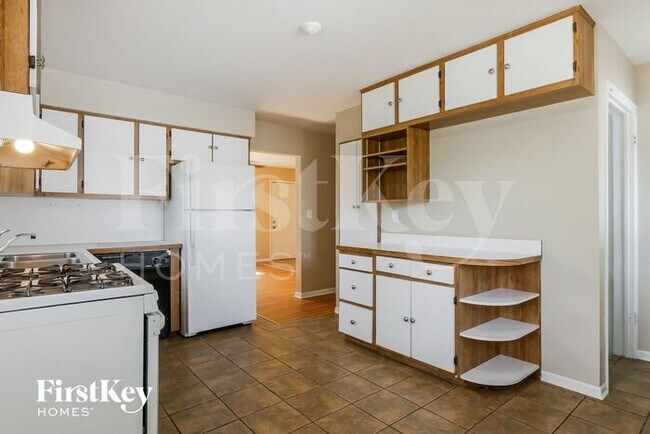 Building Photo - 2721 Gilboa Avenue