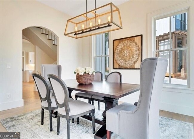 Building Photo - 740 Belt Loop SE