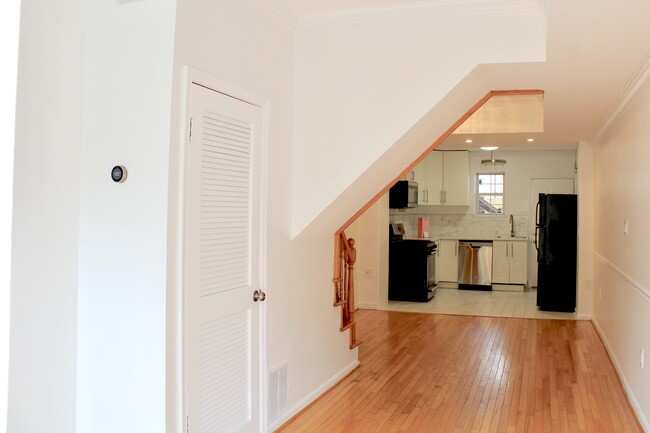 Building Photo - 1520 New Jersey Ave NW