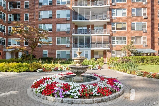 Foto del edificio - 281 Garth Rd