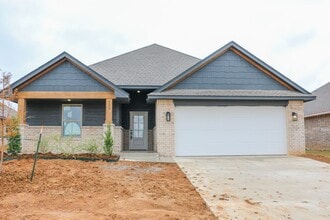 Building Photo - 623 Trails End Dr