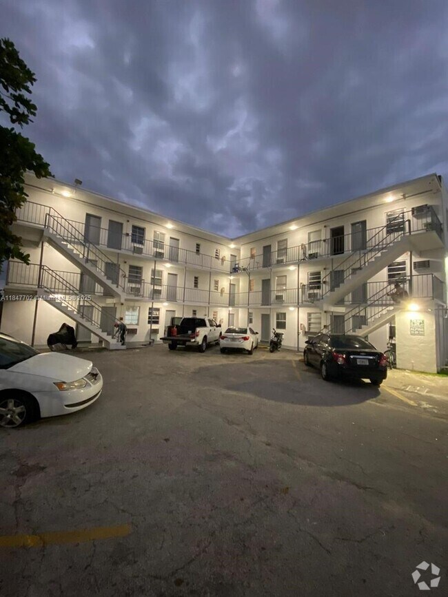 Building Photo - 1261 NW 59th St