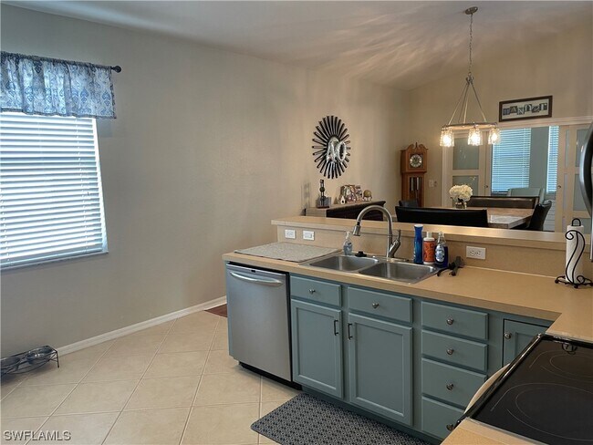 Foto del edificio - 9263 Scarlette Oak Ave