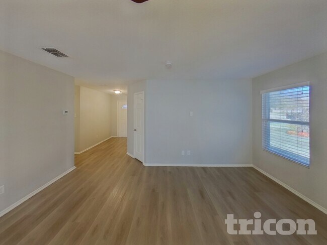 Foto del edificio - 1437 Lauren Dr