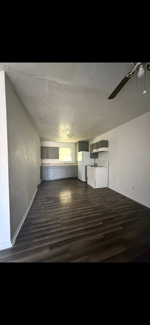 Foto del edificio - 613 W Avenue D