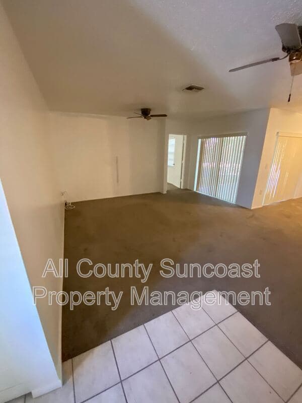 Building Photo - 2925 Pinellas Point Dr S