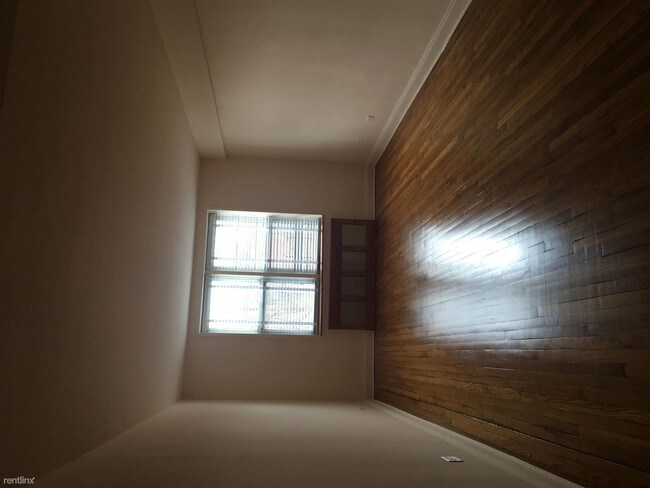 Foto del edificio - 2 br, 1 bath  - 8319 141st St