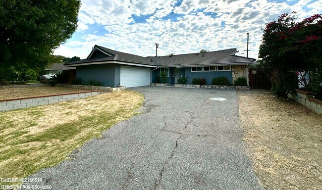 Building Photo - Walnut Partially Furnished 3 Bedroom Home