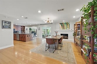 Building Photo - 3421 Dartmoor Dr
