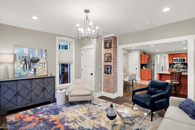 Foto del edificio - 140 N Main St