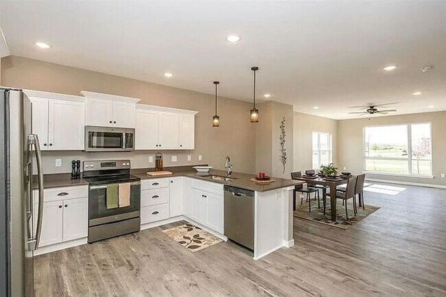 Foto del edificio - $2,450 | 3 Bedroom, 2.5 Bathroom Town Home | Pet Friendly* | Available for a July 1st, 2026 Move In!