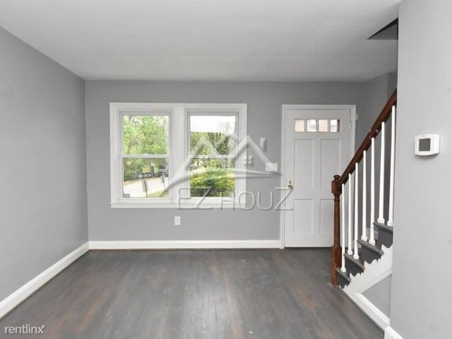 Building Photo - 2 br, 1 bath Apartment - 379 Marydell Rd