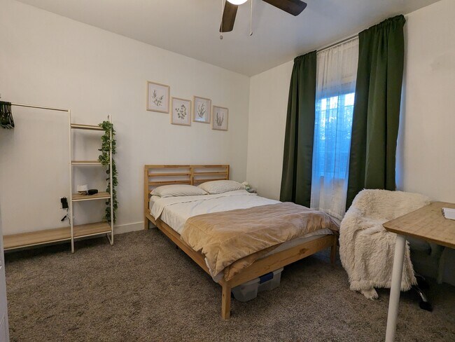 Dormitorio Willow - 1629 N Laurel Ave