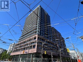 Building Photo - 285-285 Dufferin St