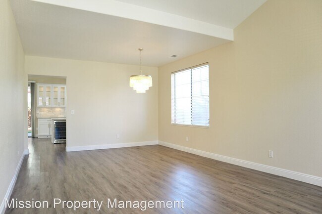 Foto del edificio - 3 br, 2.5 bath House - 5003 Spring Crest Terr
