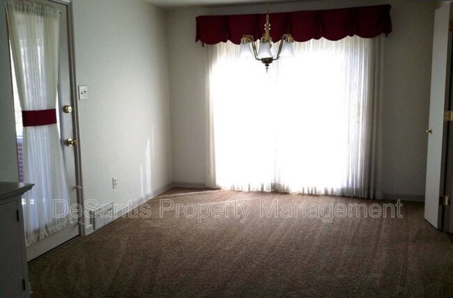 Building Photo - 5545 Brightwood Rd