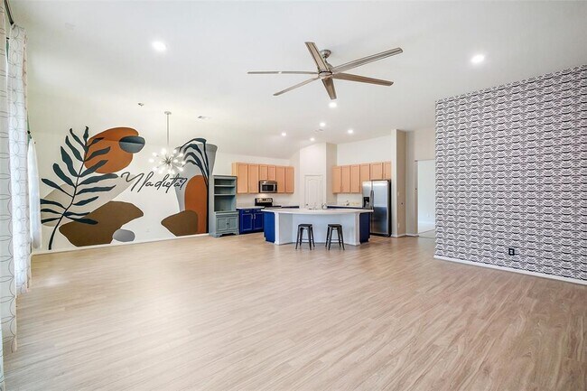 Building Photo - 8123 Cheyenne Hills Trail