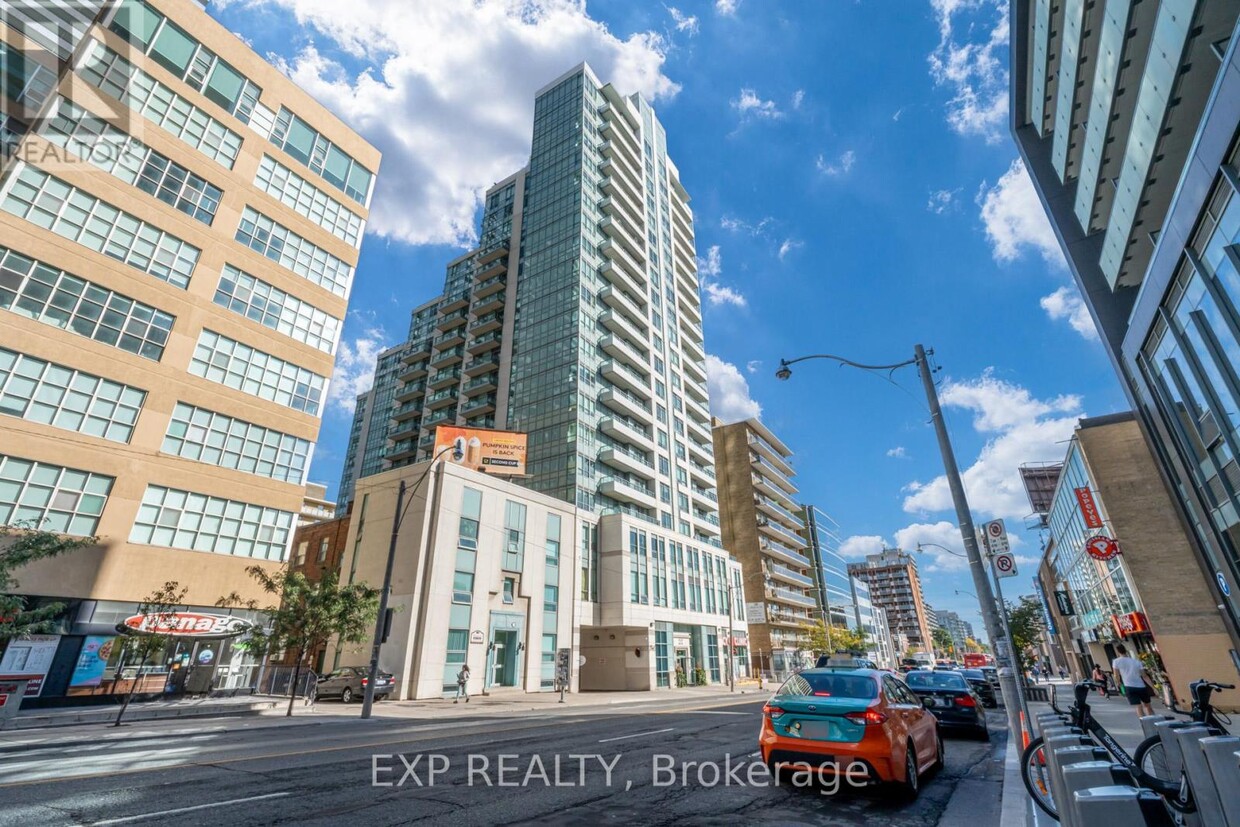 Photo principale - 808-212 EGLINTON Ave