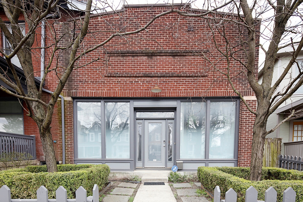 Primary Photo - 1145 Summit St
