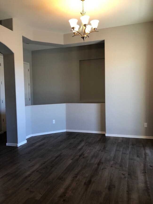 Building Photo - Great 3 Bedroom on Corner Lot - Granville