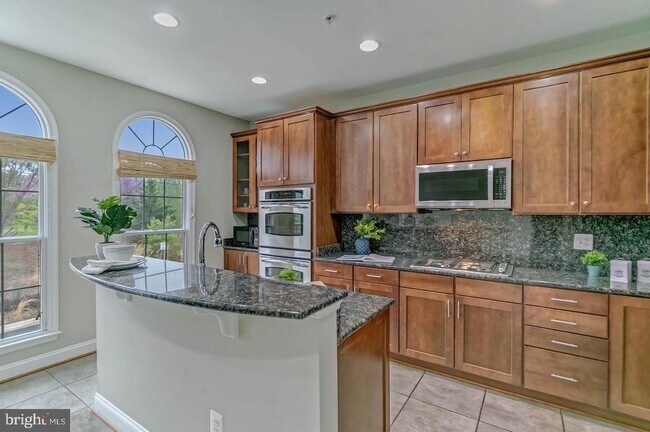 Foto del edificio - 14842 Potomac Corner Ln