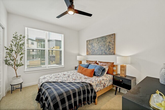 Dormitorio - Bluff View at Frederick Creek