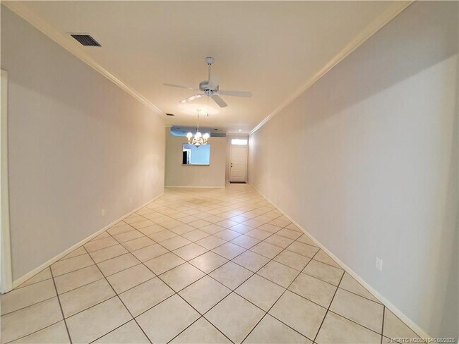 Foto del edificio - 1393 SW Greens Pointe Way