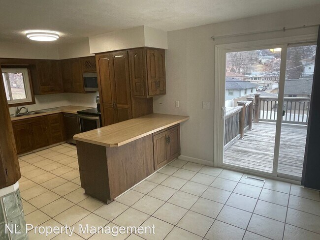 Building Photo - 3 br, 2 bath House - 3425 S 77th Street