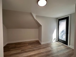 Building Photo - 128 Wentworth St N