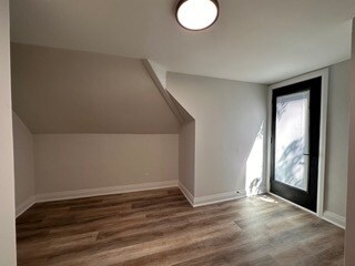 Photo du bâtiment - 128 Wentworth St N