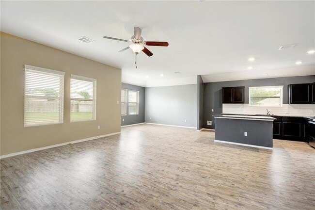 Building Photo - 21716 Windmill Ranch Ave