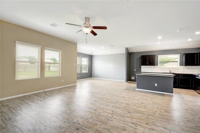 Foto del edificio - 21716 Windmill Ranch Ave