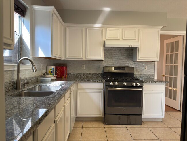 Foto del edificio - 14431 Andrea Way Ln