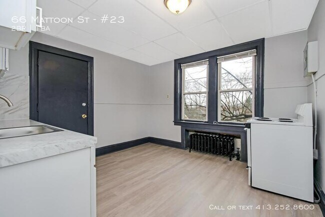 Building Photo - 66 Mattoon St