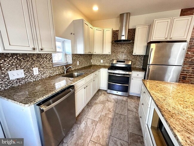 Building Photo - 1315 N 26th St