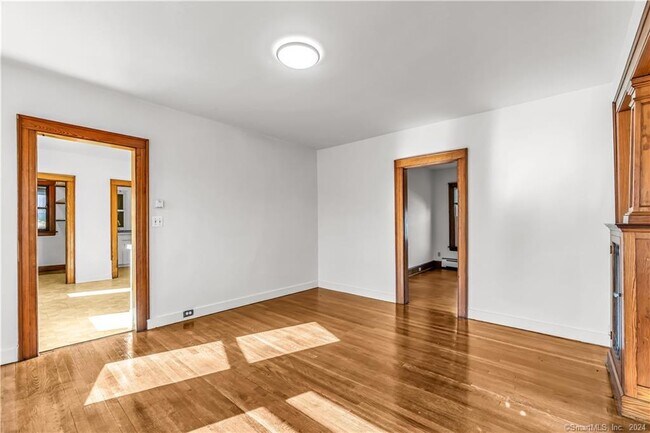 Building Photo - 364 Congress Ave