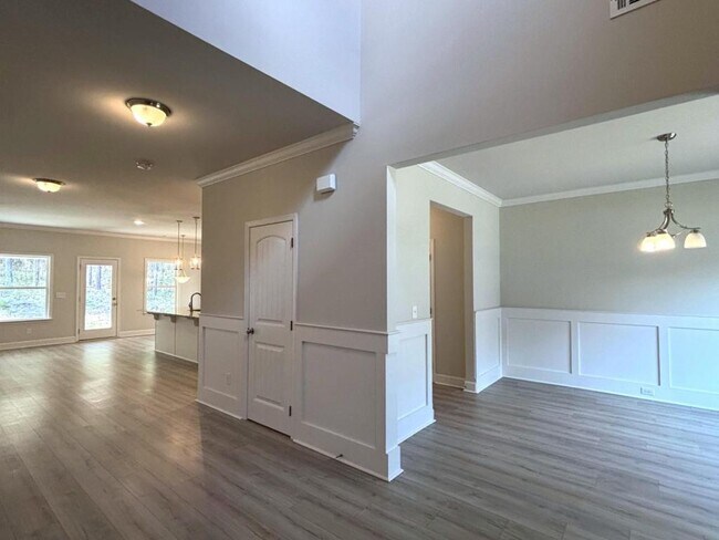 Foto del edificio - 80 Hawthorn Ln