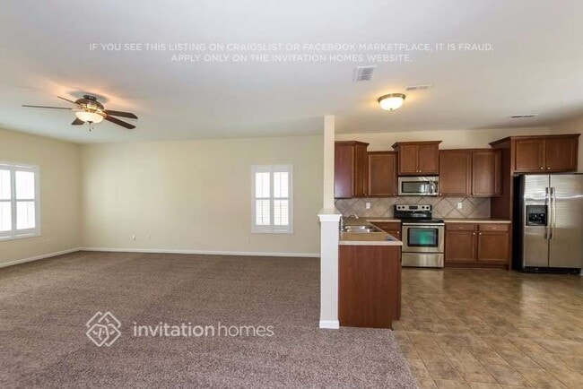 Building Photo - 10211 Daniel Dwayne Dr