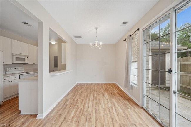Building Photo - 2412 Wessington Dr