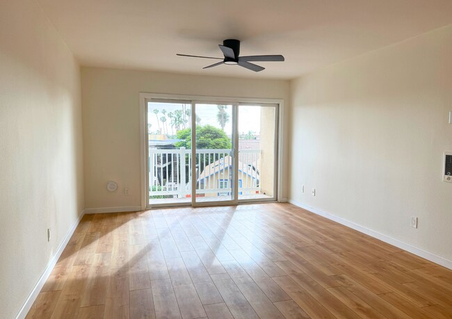 Foto del edificio - 3030 Suncrest Dr