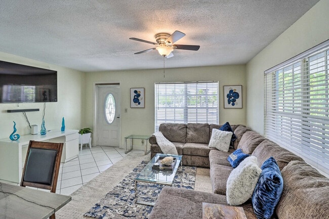 Building Photo - 2623 Flagler Ave