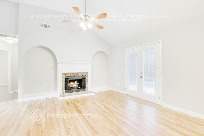 Building Photo - 883 Columbia Ct