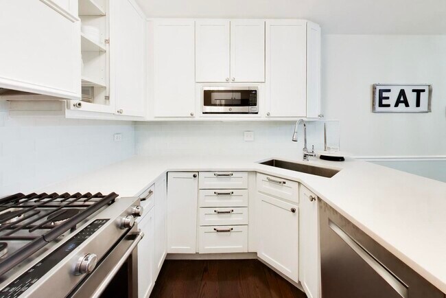 Foto del edificio - 1865 N Dayton St