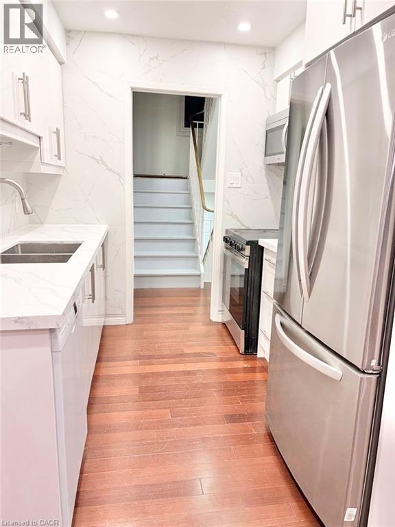 Building Photo - 433 Keats Way