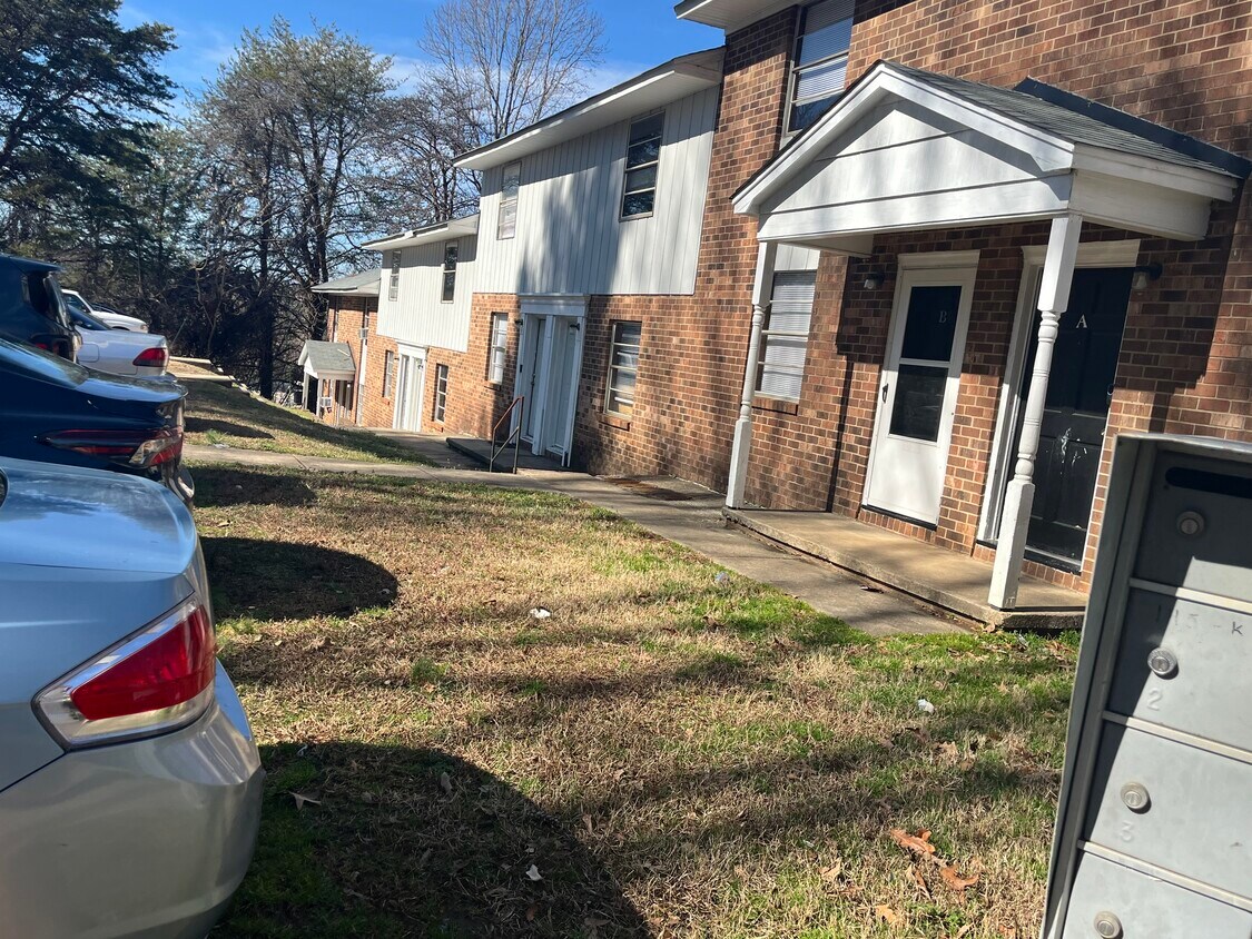 Foto del edificio - Skyview Townhomes