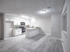 Building Photo - 817 Mantis Way